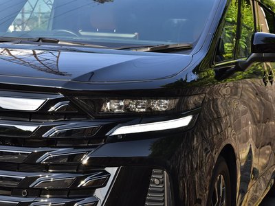 TOYOTA VELLFIRE - 4