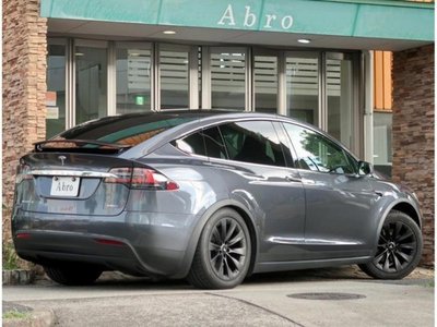 TESLA MODEL X - 4