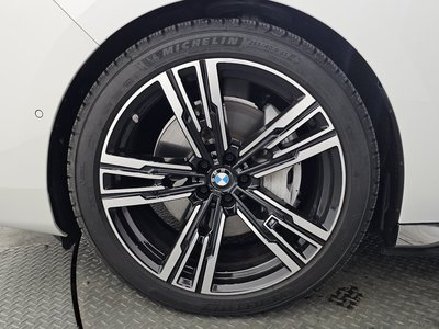 BMW I7 - 6