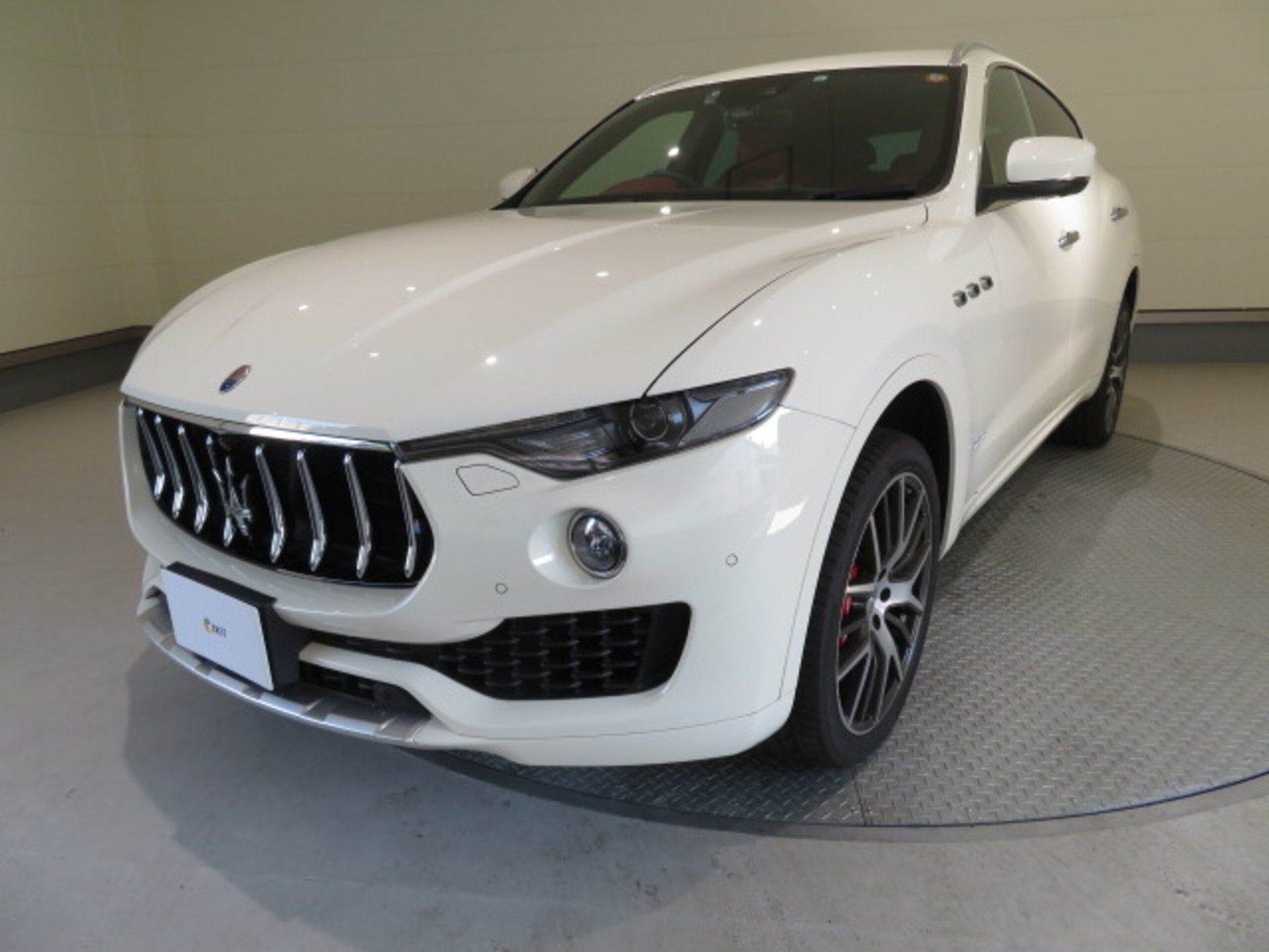 MASERATI LEVANTE - View 1