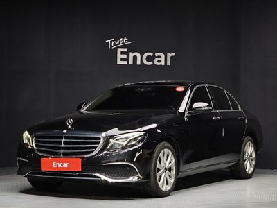 MERCEDES-BENZ E-CLASS - 1