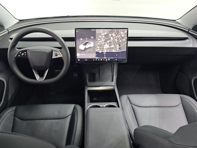 TESLA MODEL 3 - 5