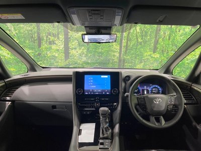 2025 Toyota ALPHARD — фото 2
