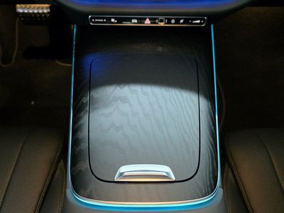 MERCEDES-BENZ E-CLASS - 9