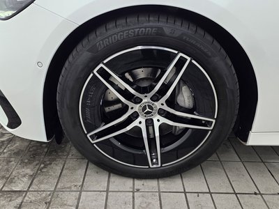 MERCEDES-BENZ E-CLASS - 6