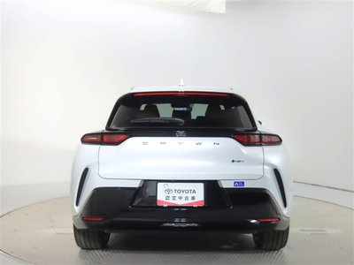 2025 Toyota CROWN SPORT photo 2