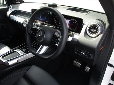 2025 Mercedes-BENZ GLB 照片 10