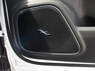 2025 Mercedes-BENZ GLB — миниатюра 22