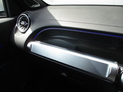 2025 Mercedes-BENZ GLB — миниатюра 47
