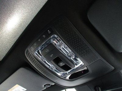 2025 Mercedes-BENZ GLB — миниатюра 46