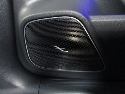 2025 Mercedes-BENZ GLB — миниатюра 51