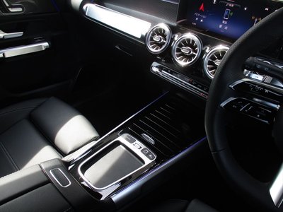 2025 Mercedes-BENZ GLB — миниатюра 43