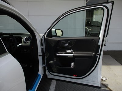 2025 Mercedes-BENZ GLB — миниатюра 18