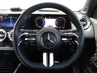2025 Mercedes-BENZ GLB — миниатюра 25