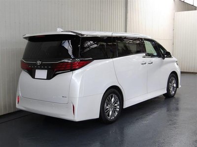 2025 TOYOTA ALPHARD photo 3