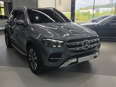 2025 Mercedes-BENZ GLE — миниатюра 18