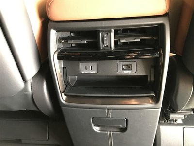 صورة مصغرة 28 لـ 2023 Toyota VELLFIRE