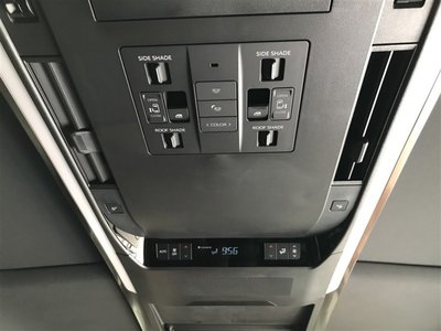 صورة مصغرة 29 لـ 2023 Toyota VELLFIRE