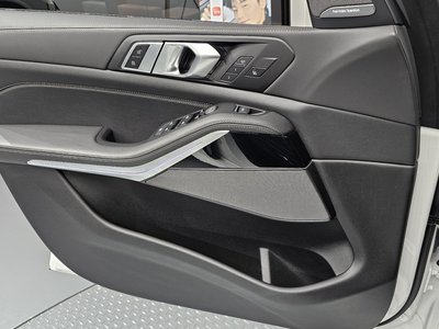 2025 BMW X5 thumbnail 14