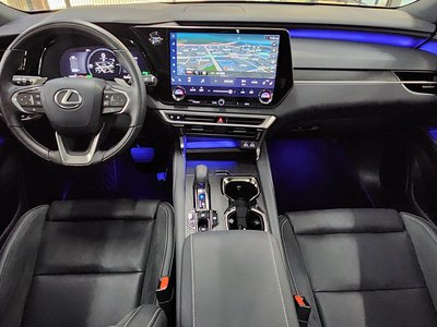 صورة 5 لـ 2025 Lexus RX