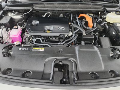 صورة 7 لـ 2025 Lexus RX