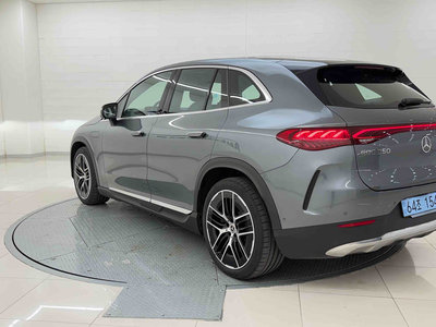 MERCEDES-BENZ EQE - 2