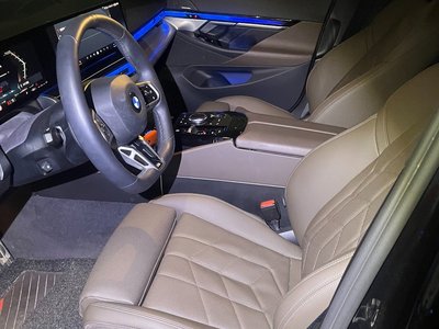 2025 BMW 5 SERIES — миниатюра 14