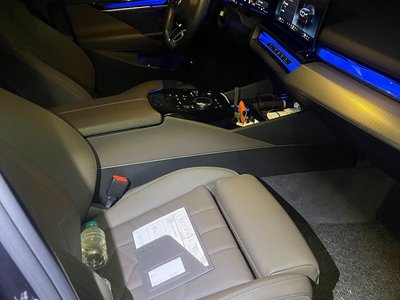 2025 BMW 5 SERIES — миниатюра 17