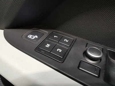 2020 LAND Rover DEFENDER 缩略图 19