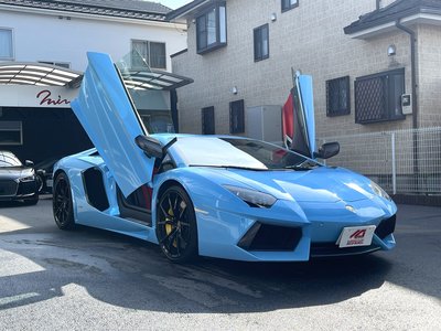 LAMBORGHINI AVENTADOR - 4