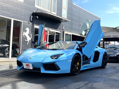 LAMBORGHINI AVENTADOR - 5