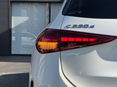 MERCEDES-BENZ C-CLASS WAGON - 10