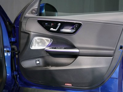 2025 MERCEDES-BENZ C-CLASS 缩略图 42