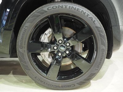 LAND ROVER DEFENDER - 7