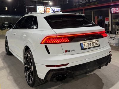 AUDI RS Q8 - 4