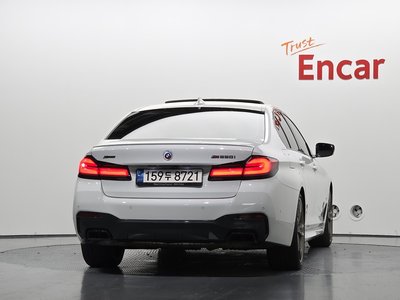 2020 BMW 5 SERIES — фото 3