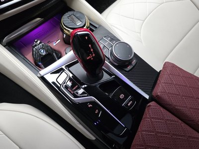 2020 BMW 5 SERIES — фото 9