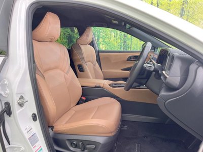 صورة 8 لـ 2024 Toyota CROWN SPORT