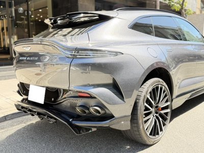 صورة 7 لـ 2025 Aston Martin DBX