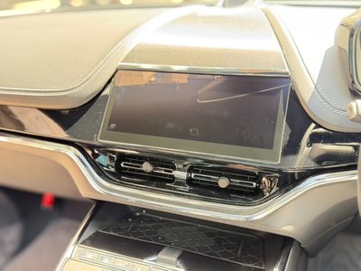 صورة مصغرة 34 لـ 2025 Aston Martin DBX