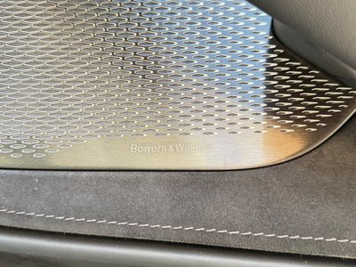 صورة مصغرة 42 لـ 2025 Aston Martin DBX