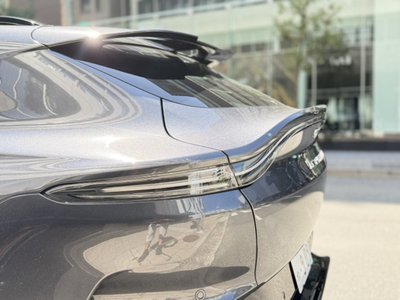 صورة مصغرة 17 لـ 2025 Aston Martin DBX