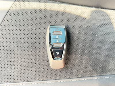 صورة مصغرة 58 لـ 2025 Aston Martin DBX
