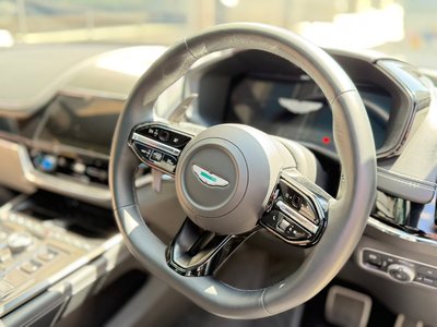 صورة مصغرة 31 لـ 2025 Aston Martin DBX