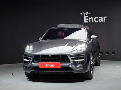 PORSCHE MACAN - 2