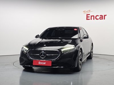 MERCEDES-BENZ E-CLASS - 2