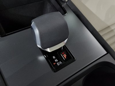 LAND ROVER DISCOVERY SPORT - 9