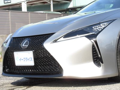 2017 Lexus LC thumbnail 32