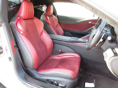 2017 Lexus LC thumbnail 38