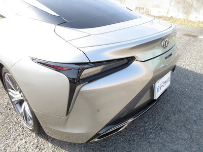 2017 Lexus LC thumbnail 24